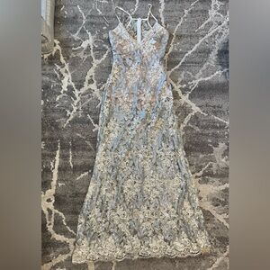 Elegant Silver and White Lace Gown Size S